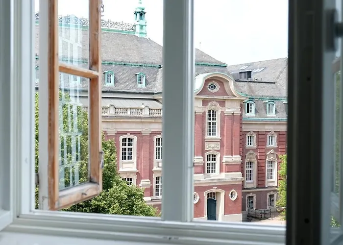 Frauenhotel Hanseatin - Women Only Hamburg